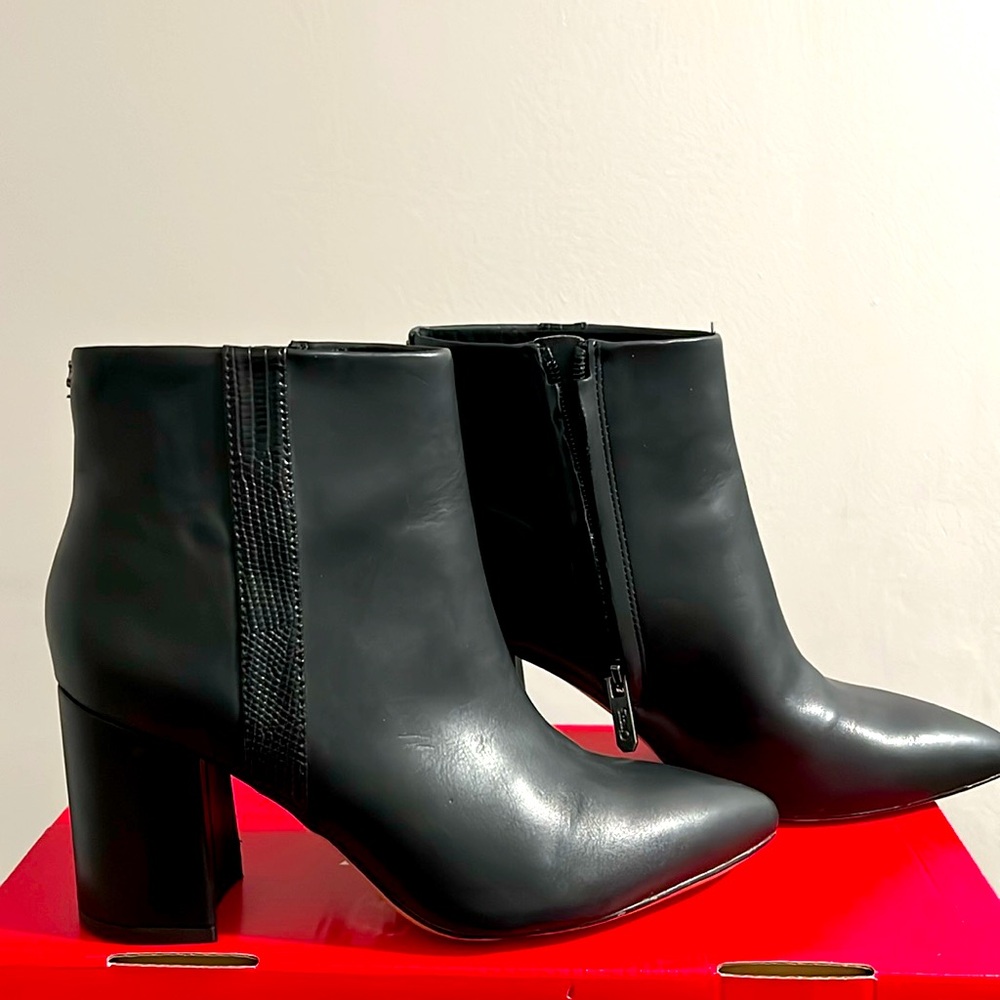 Circus by Sam Edelman black Booties Size 6